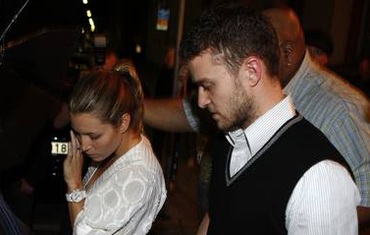 Jessica Biel dạo phố cùng mẹ Justin - 1 Jessica Biel dạo phố cùng mẹ Justin - 1