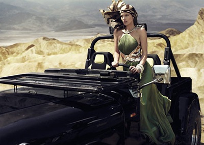 Kate Moss hóa thân thành nữ hoàng Cleopatra  - 1