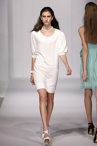 Vẻ trẻ trung và đơn giản của Generra - 12