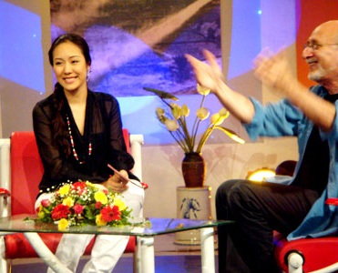 Ngô Phương Lan làm MC cho VTV4  - 1