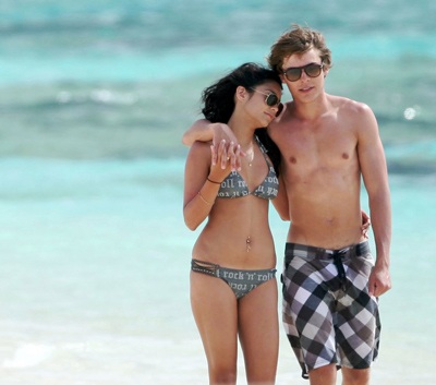 Kỳ nghỉ lãng mạn của cặp “sao” High School Musical - 5