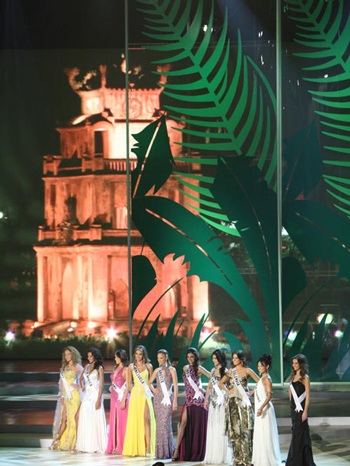 Đêm phúc khảo Hoa hậu Hoàn vũ: Đầy thú vị! - 4