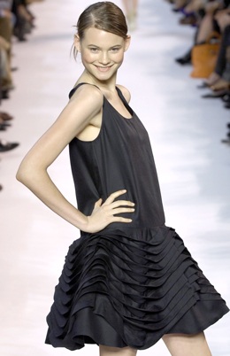 Behati Prinsloo - Vẻ đẹp lãng mạn và bay bổng - 3