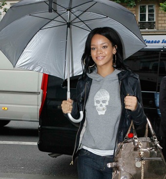 Rihanna: Từ hát “Umbrella” đến sản xuất… ô - 1 Rihanna: Từ hát “Umbrella” đến sản xuất… ô - 1