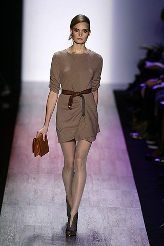 BCBG Max Azria: Thanh lịch, quyến rũ - 13