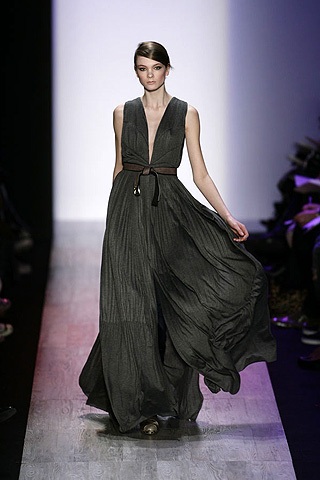 BCBG Max Azria: Thanh lịch, quyến rũ - 10