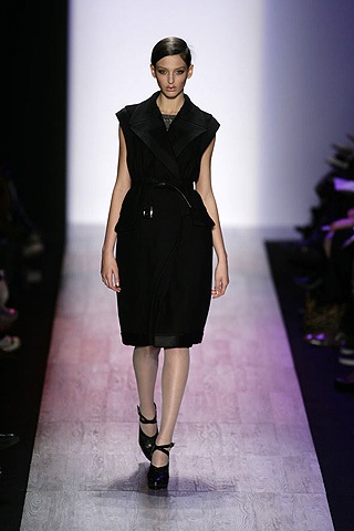 BCBG Max Azria: Thanh lịch, quyến rũ - 9