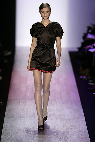 BCBG Max Azria: Thanh lịch, quyến rũ - 3