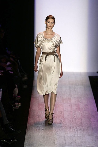 BCBG Max Azria: Thanh lịch, quyến rũ - 22