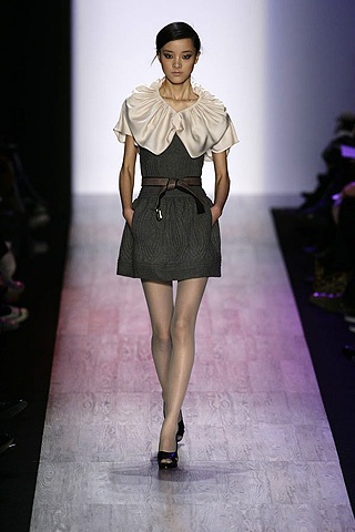 BCBG Max Azria: Thanh lịch, quyến rũ - 17