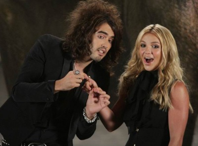 Britney Spears đeo vòng cổ tên con - 3 Britney Spears đeo vòng cổ tên con - 3