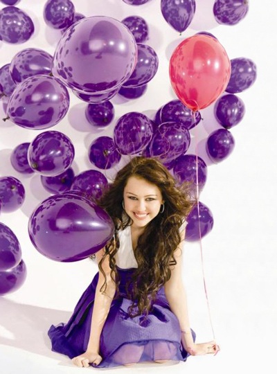 Miley Cyrus - ngôi sao 15 tuổi gây tranh cãi - 4 Miley Cyrus - ngôi sao 15 tuổi gây tranh cãi - 4