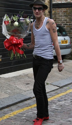 Amy Winehouse bị sốc thuốc? - 3