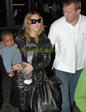 Madonna sắp nhận đứa con nuôi thứ hai? - 3 Madonna sắp nhận đứa con nuôi thứ hai? - 3