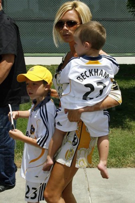 Victoria Beckham tiếp tục “săn” nhà - 1 Victoria Beckham tiếp tục “săn” nhà - 1