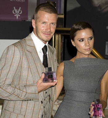 Victoria Beckham đi giày không cần...gót - 4 Victoria Beckham đi giày không cần...gót - 4