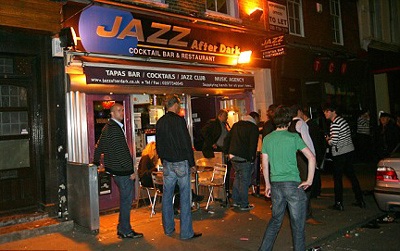 Amy Winehouse không dự tiệc sinh nhật của… chính mình - 3 Amy Winehouse không dự tiệc sinh nhật của… chính mình - 3