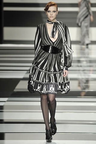 Bay bổng Elie Saab - 14 Bay bổng Elie Saab - 14