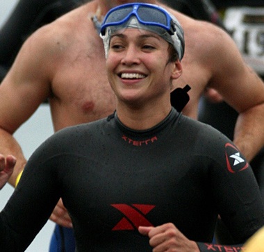 Jennifer Lopez thi đấu…thể thao - 1