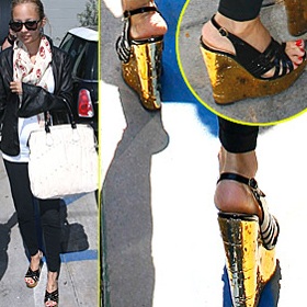 “Bà bầu” Nicole Richie tham gia khóa học về rượu - 2