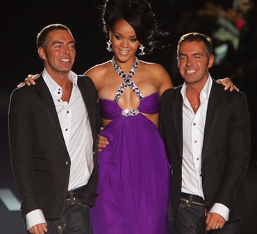 Ngắm Rihanna trình diễn thời trang - 4 Ngắm Rihanna trình diễn thời trang - 4