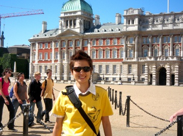 Người mẫu Thúy Vinh: “Hình như đang yêu…” - 3