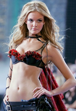 Hơn cả sự quyến rũ! - 26