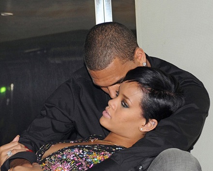 Chris Brown và Rihanna song ca sau… vụ hành hung - 2 Chris Brown và Rihanna song ca sau… vụ hành hung - 2