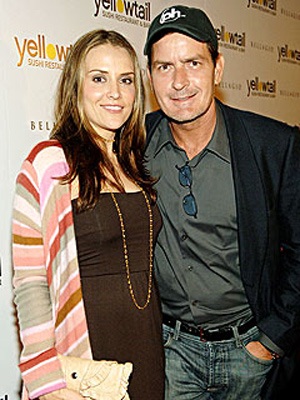 Huyền thoại sống về... sex đón hai con sinh đôi - 2