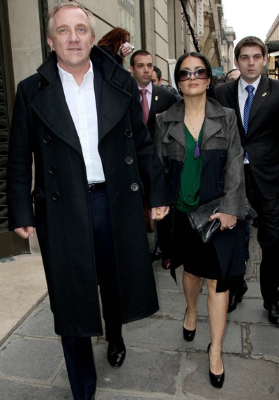 Salma Hayek: "Chồng là stylist của tôi" - 1 Salma Hayek: "Chồng là stylist của tôi" - 1