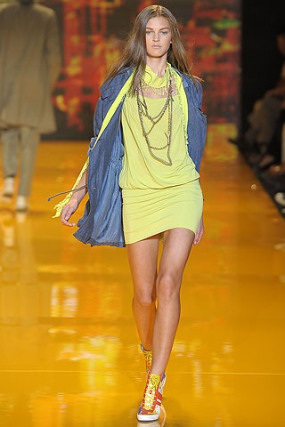 BST trẻ trung của DKNY - 3