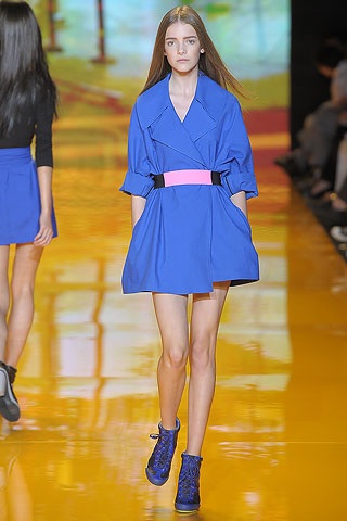 BST trẻ trung của DKNY - 31