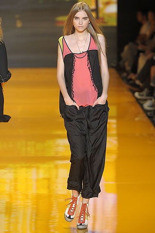 BST trẻ trung của DKNY - 4