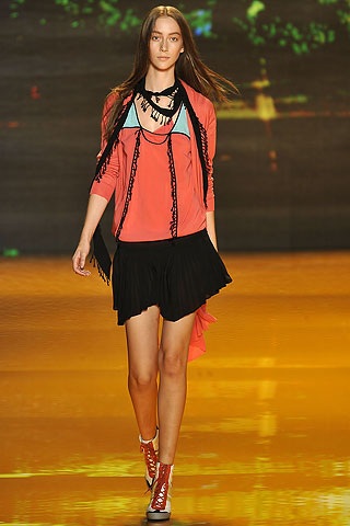 BST trẻ trung của DKNY - 22