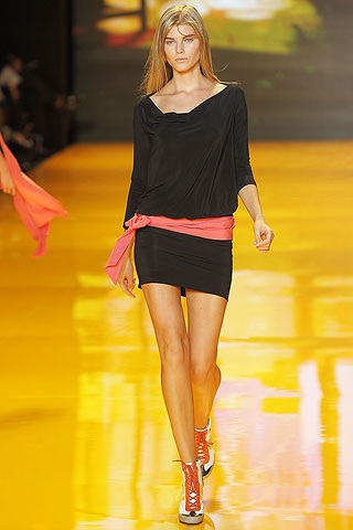 BST trẻ trung của DKNY - 21