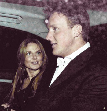 Geri Halliwell lại có bồ mới - 3 Geri Halliwell lại có bồ mới - 3
