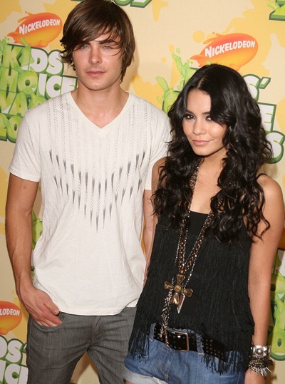 Vanessa Hudgens, Miley Cyrus, Jonas Brothers “ẵm” giải - 12 Vanessa Hudgens, Miley Cyrus, Jonas Brothers “ẵm” giải - 12