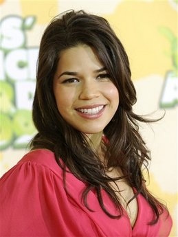 Vanessa Hudgens, Miley Cyrus, Jonas Brothers “ẵm” giải - 19 Vanessa Hudgens, Miley Cyrus, Jonas Brothers “ẵm” giải - 19