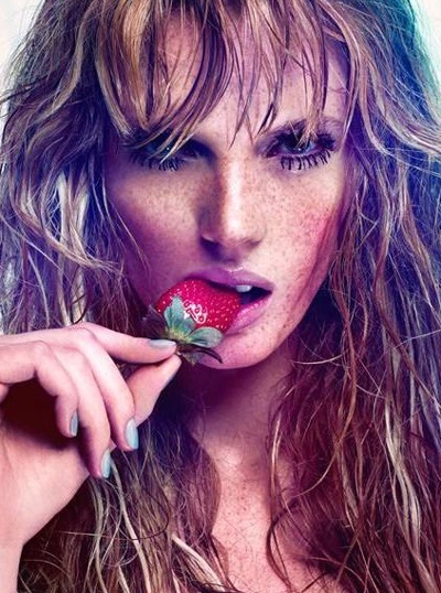 Anne Vyalitsyna bất ngờ trở nên cực “hot” - 8