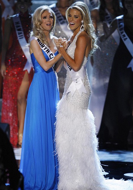 Á hậu Mỹ không hối hận vì câu trả lời chống lại hôn nhân đồng tính - 1