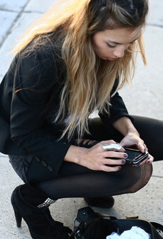 Mốt tất rách, quần rách - 16 Mốt tất rách, quần rách - 16