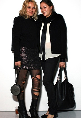 Mốt tất rách, quần rách - 15 Mốt tất rách, quần rách - 15