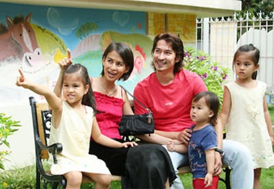 Huy Khánh: “Vợ tôi là niềm mơ ước của tất cả đàn ông”  - 4