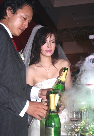 Chùm ảnh: MC Đan Lê rạng ngời ngày vu quy - 13 Chùm ảnh: MC Đan Lê rạng ngời ngày vu quy - 13