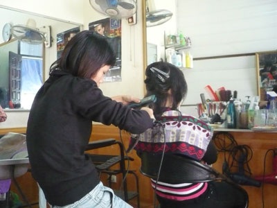 Sinh viên cầm đồ “chưng diện” Tết - 1