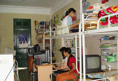Mắc “bẫy” khi tìm bạn trọ qua mạng - 1