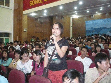 Sinh viên nói “không” với “một túp lều tranh hai trái tim vàng” - 1