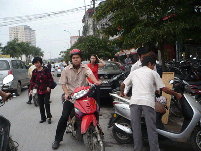 “Nhiễu” ở lễ hội hoa anh đào - 5