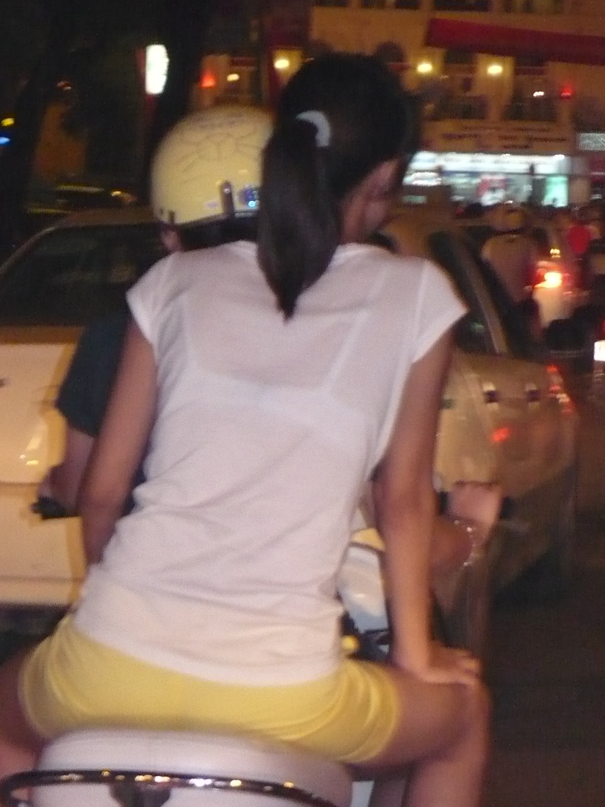 Chùm ảnh: Đầu trần “lượn” đêm Hà Nội - 8