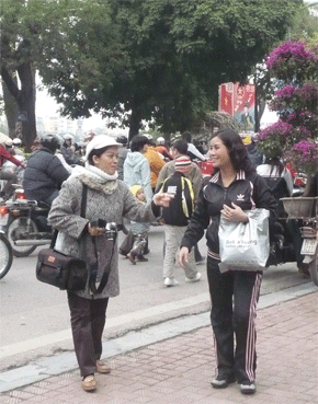 Thợ ảnh, trông xe “hốt bạc” tại lễ hội phố hoa - 2